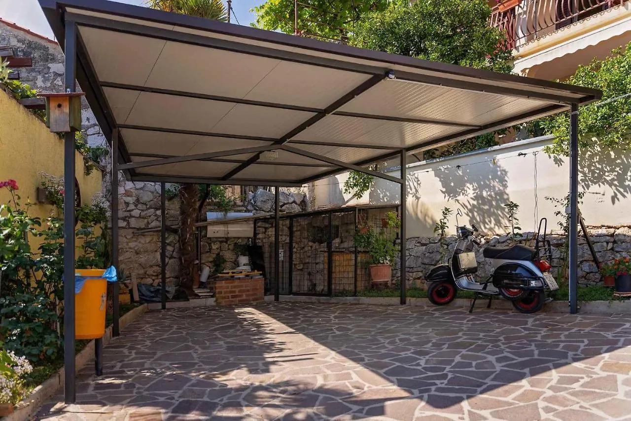 Studio Apartment In Vrsar I Croatia