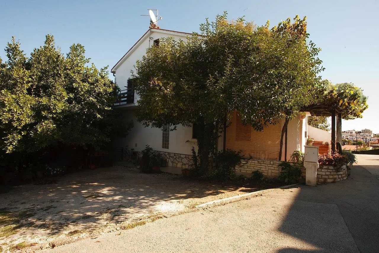 Studio Apartment In Vrsar I
